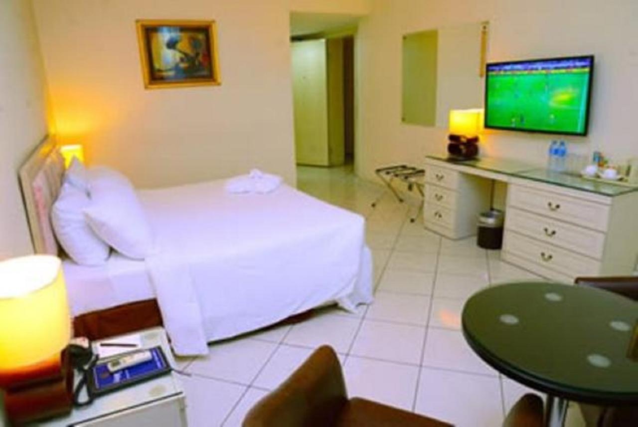 Golden Royale Hotel Enugu Exterior foto